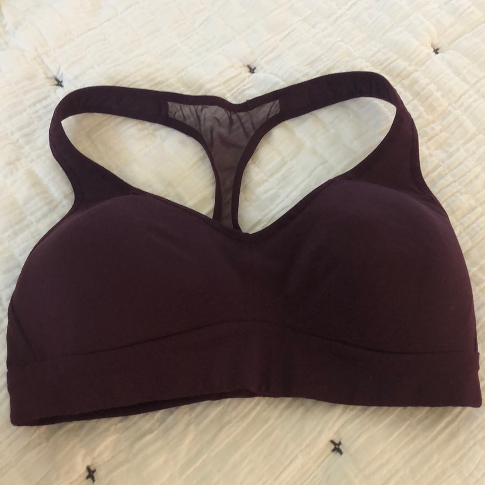 Lululemon sports bra